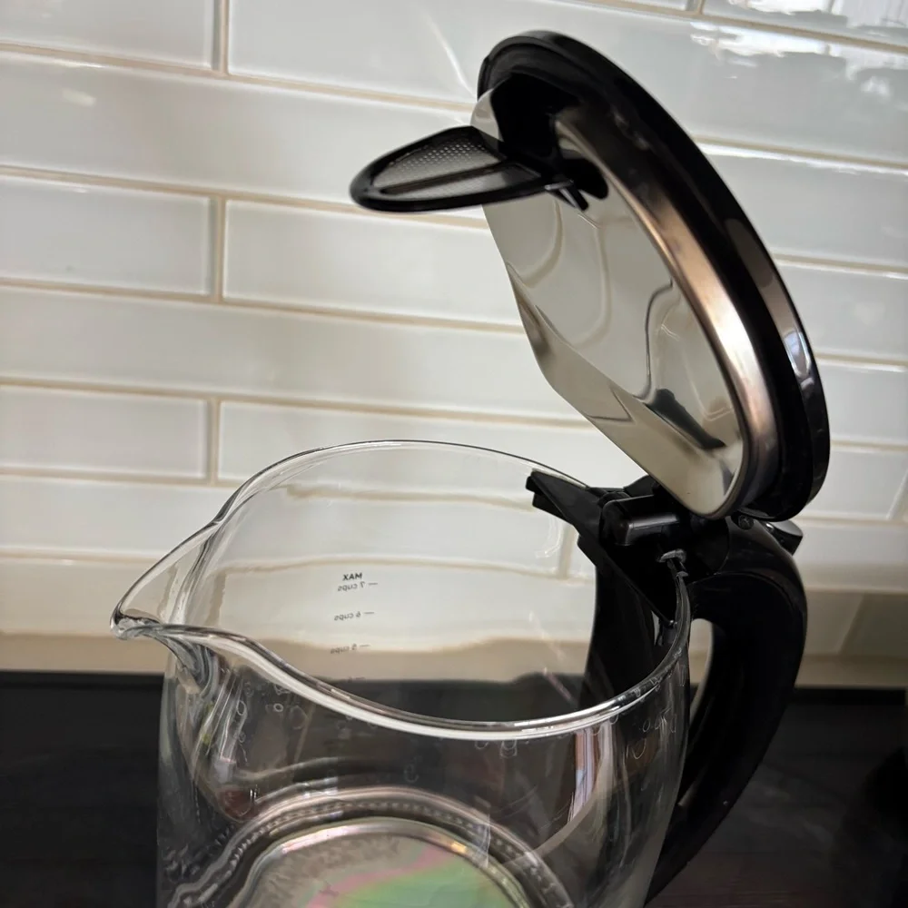 Cosori Electric Glass Kettle with Black Handle - Picture 4 of 10